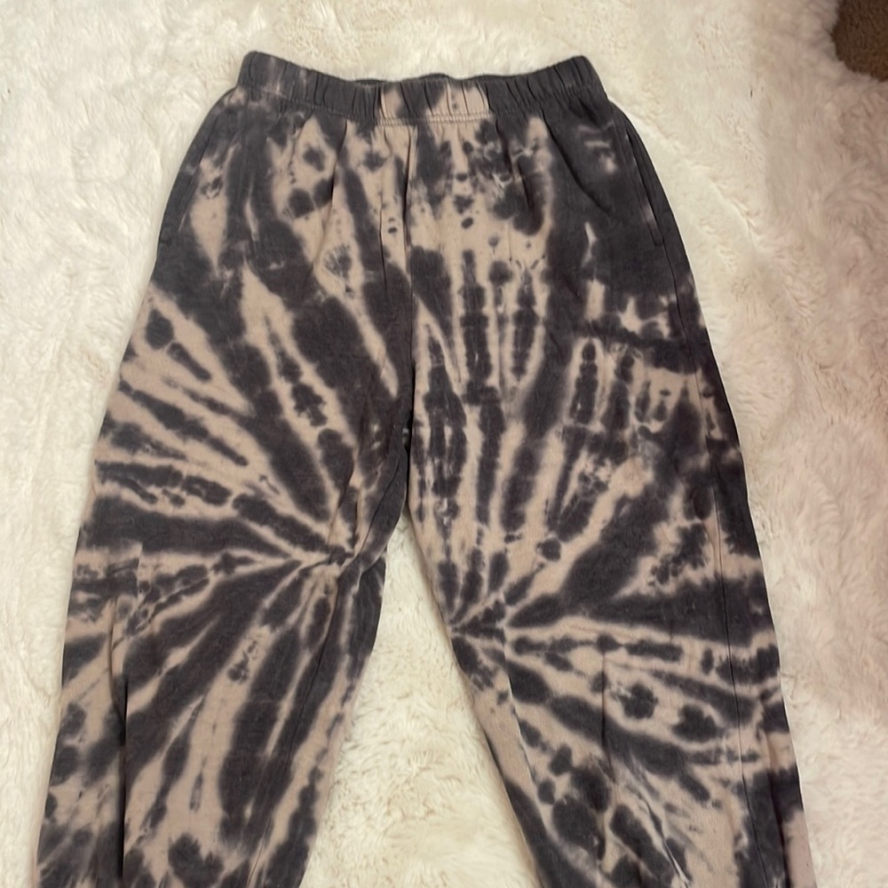 Size small tie dye garage sweatpants